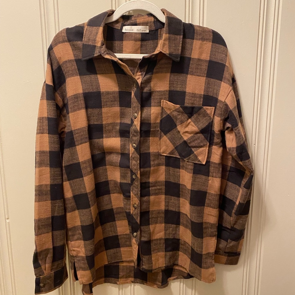 Women's Plaid Button-Down Shirt - Black and Camel/orange